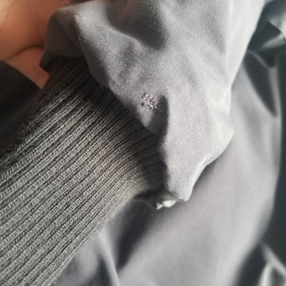 **SOLD** Canada goose Winter jacket - Picture 4 of 4